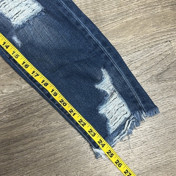 Vervet Women’s Distressed Mid-Rise Cropped Boyfriend Fit Jeans Blue Sz 24 - Picture 10 of 11